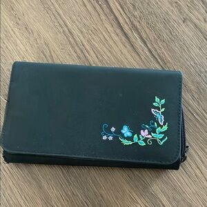 Victory Women Wallet NWOT